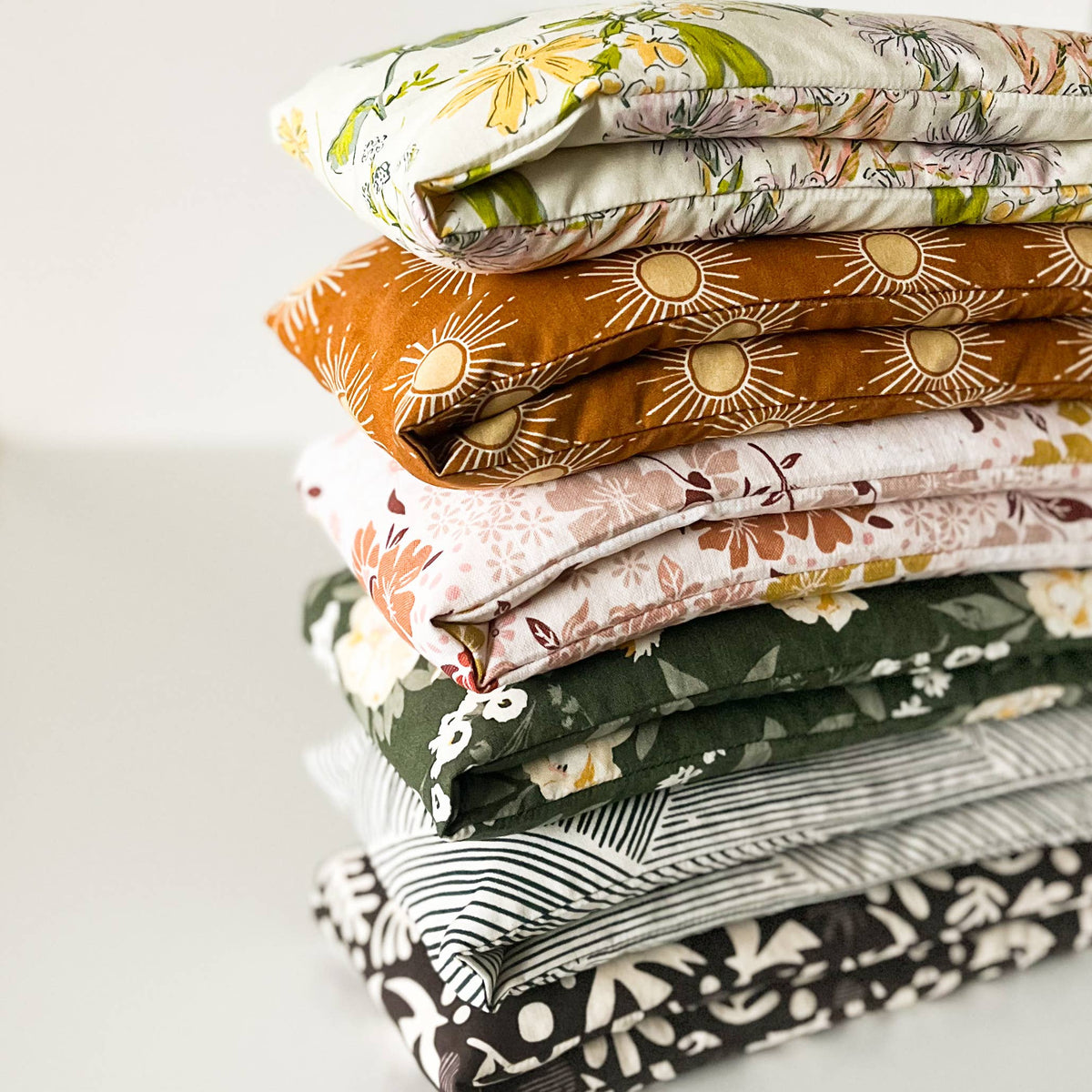 Hot & Cold Therapy Neck Wrap - Busy Bee Karma